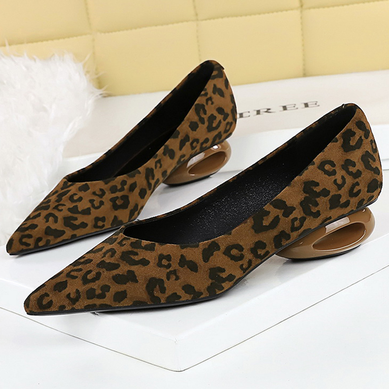 BIGTREE 靴 ローヒールの女性の靴 中空アウト女性パン - Shoe Tree のレビューと価格